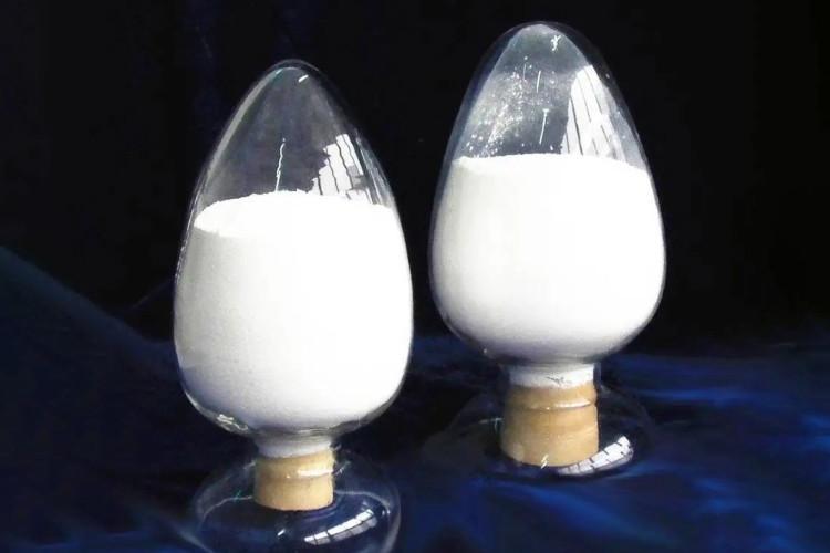 مسحوق إيزومالتو-أوليغوساكاريد: المُحلي الطبيعي