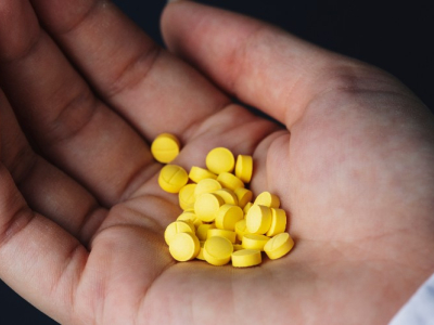 ما هو الطلاء الموجود على الأقراص؟