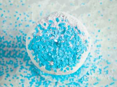 في Shine Health ، نحن ملتزمون بمساعدتك على التعرف على المكونات المهمة التي تجعل الأجهزة اللوحية الخاصة بك فعالة وخالية من المخاطر وموثوقة. اليوم ، نحن نغوص في السليلوز المصنوع من البلورة الصغيرة (MCC) ، وهو جزء سوبر ستار يستخدم عادة في أقراص الأدوية والمكملات. سواء كنت تقوم بتطوير عنصر جديد تمامًا أو مهتمًا ببساطة بواجبه ، فستكتشف سبب كون MCC أمرًا ضروريًا لصيغاتك. ما هو السليلوز الصغري (MCC)؟ السليلوز المصغرة (MCC) هو نوع مصقول من ج