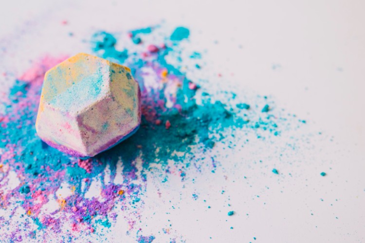 ماذا يدخل في الطلاء؟