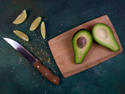 12 فائدة مثبتة للأفوكادو ستحبها